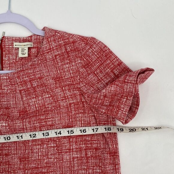Mercer & Madison Womens Stretch Round Neck Short Sleeve Back Zip Blouse Medium - Picture 8 of 9